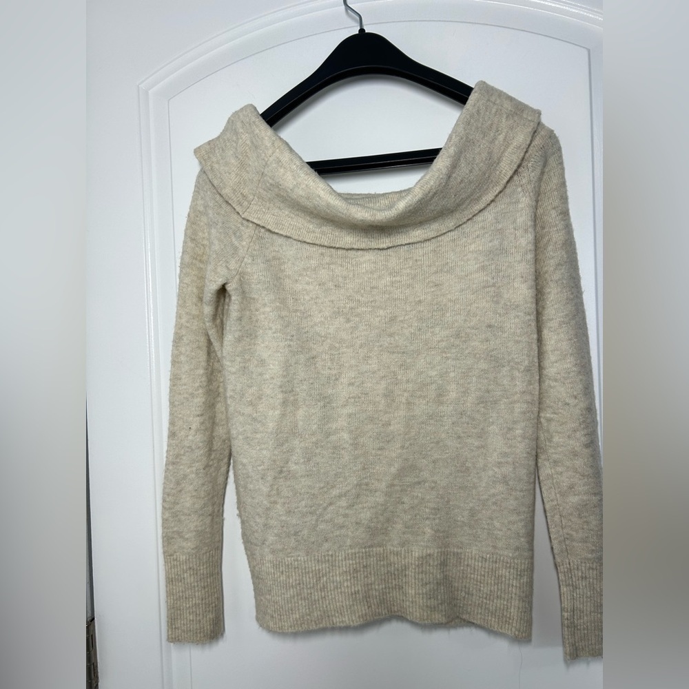 Abercrombie & Fitch Cream Off The Shoulder Cream Sweater size XS 90s chic - Picture 8 of 11